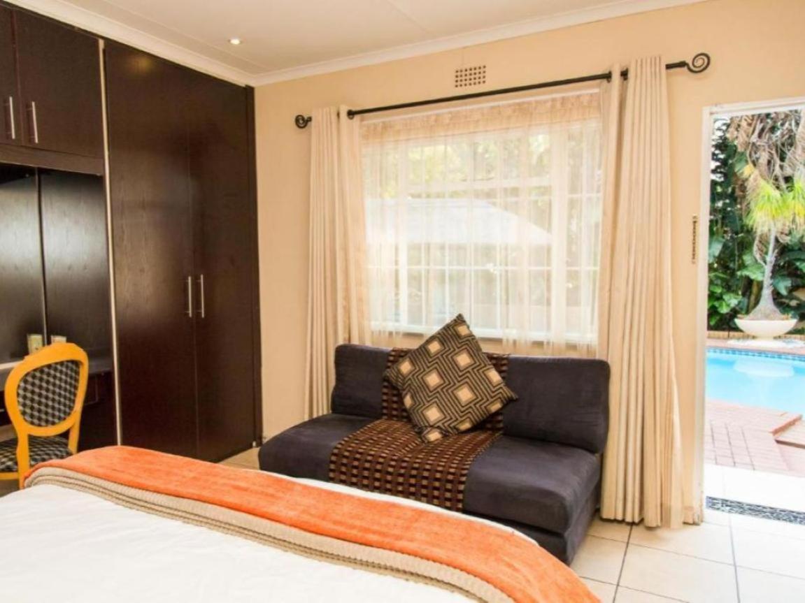 Sollunaa Guesthouse Сандтън Екстериор снимка